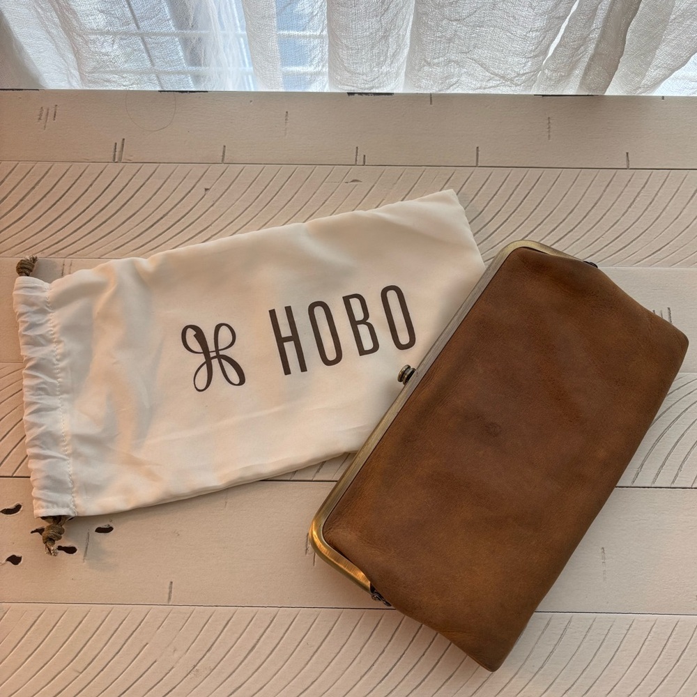 SOLD Hobo Lauren Clutch Wallet in brown